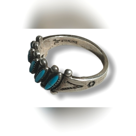 Vintage Sterling Silver Zuni Turquoise Size 6 Ring - Picture 2 of 4